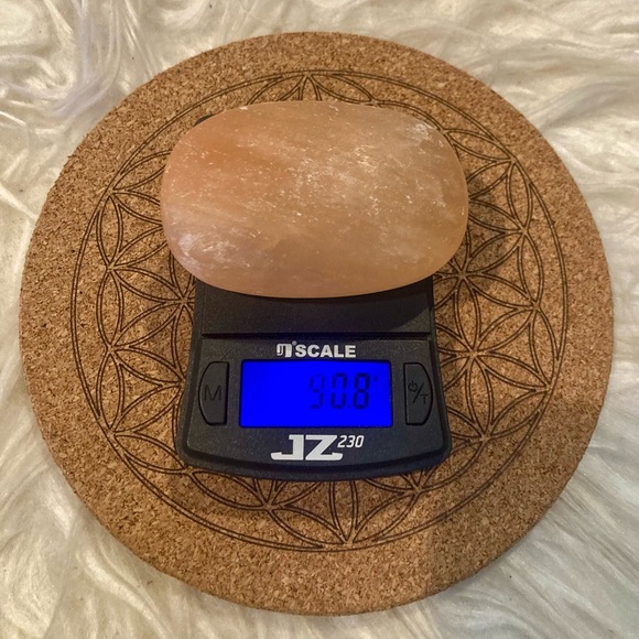 Peach Selenite Palm Stone - Picture 4 of 5